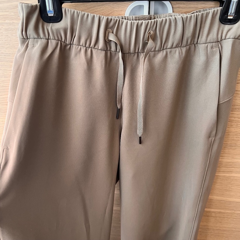 Lululemon On The Fly Pant - Wide Leg Woven - Size: 4 | Color: frontier